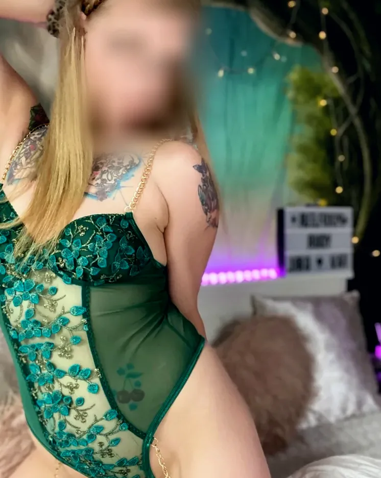 Alina, 26