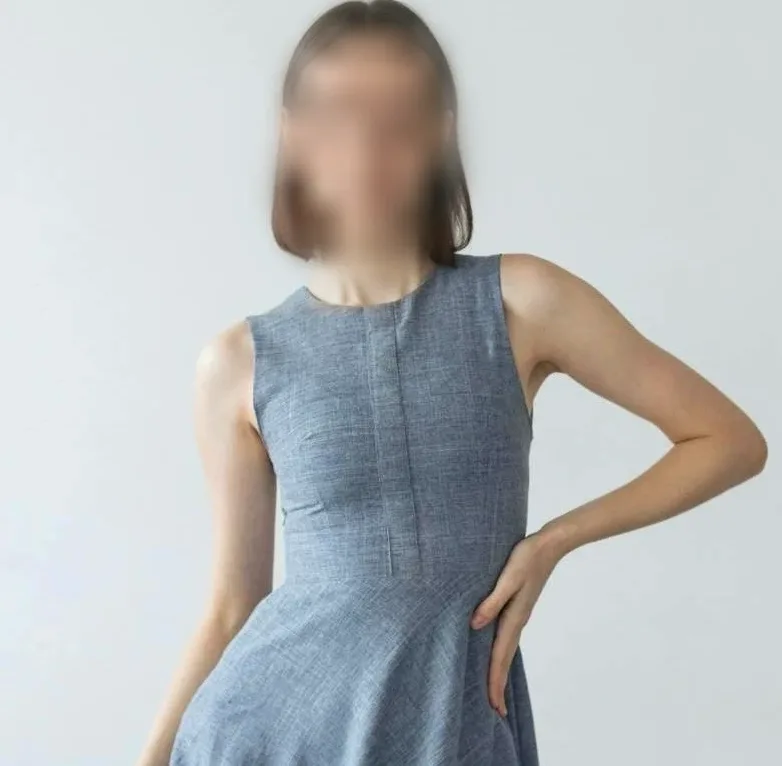 Emily, 22