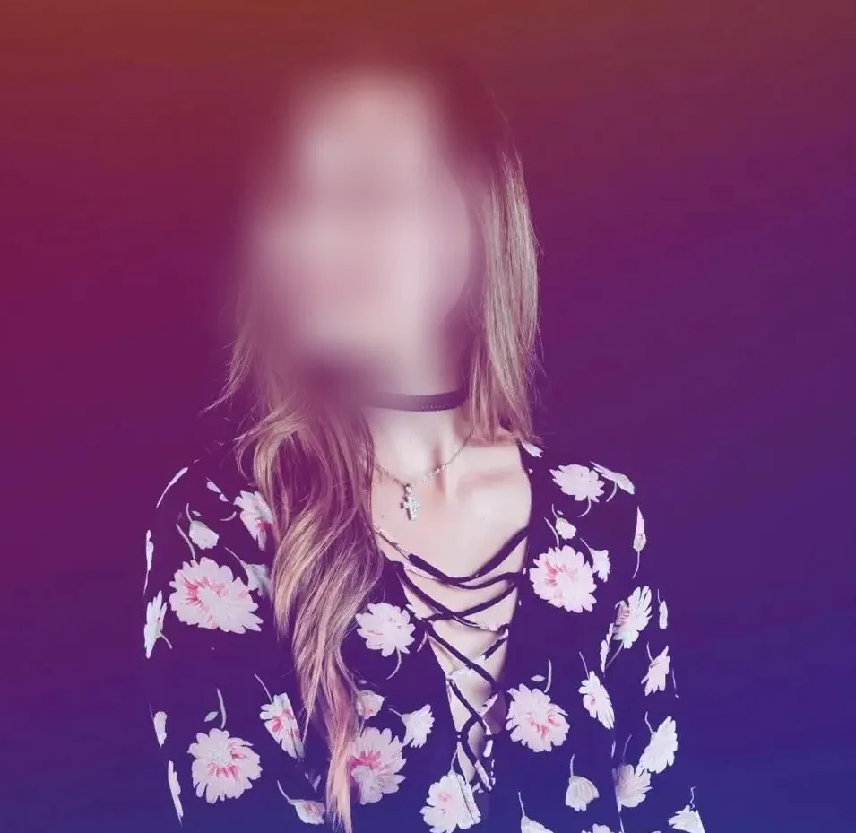 Jacqueline, 24