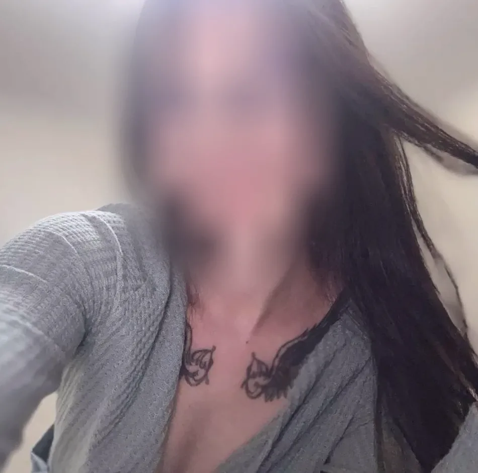 Lara, 19
