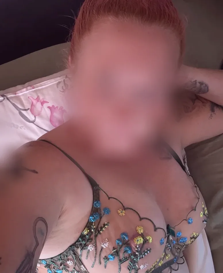 Marie, 32