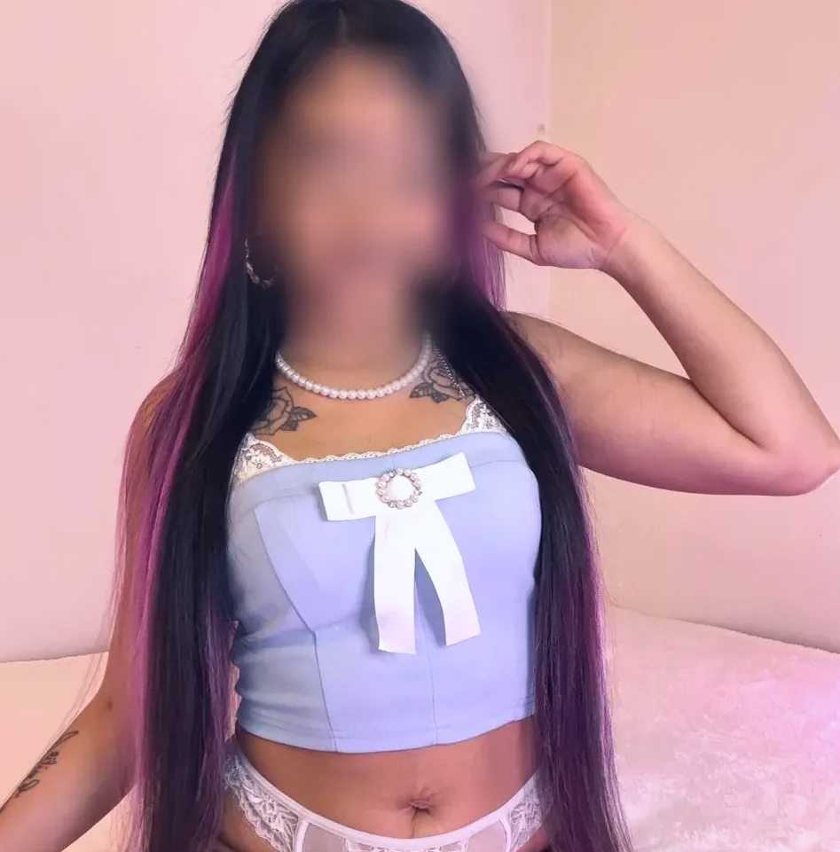 Mira, 28