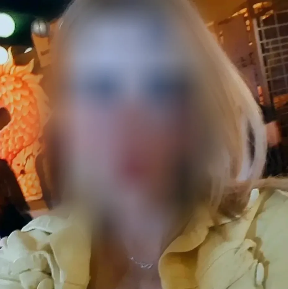 Pauline, 35