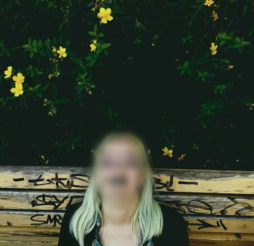 Sabrina, 19
